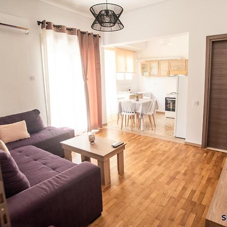 Explore Greece From Comfortable City Centre Apartment Chalkís Buitenkant foto