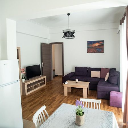 Explore Greece From Comfortable City Centre Apartment Chalkís Buitenkant foto