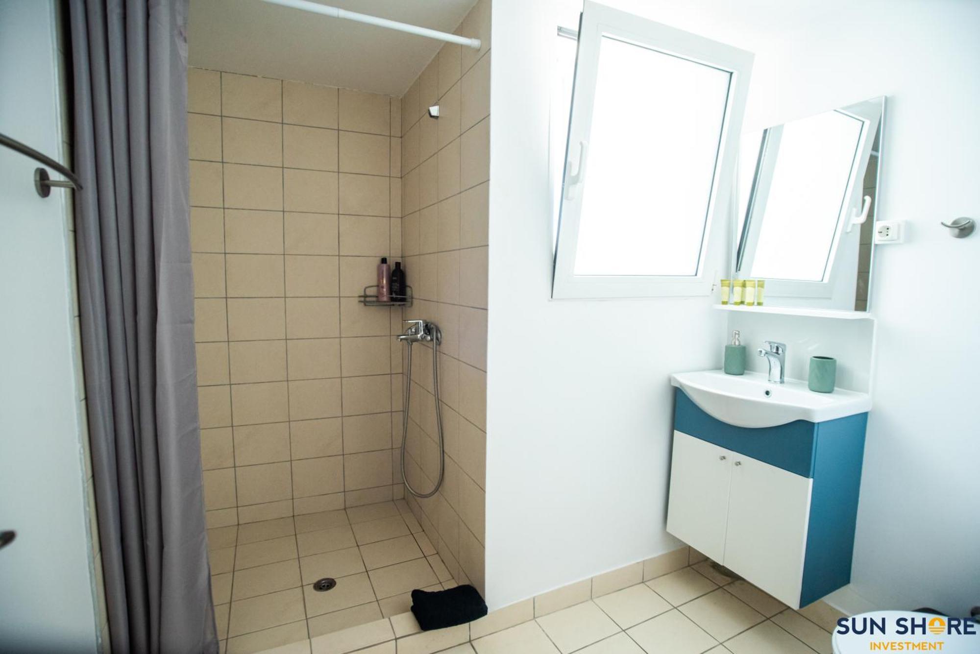 Explore Greece From Comfortable City Centre Apartment Chalkís Buitenkant foto