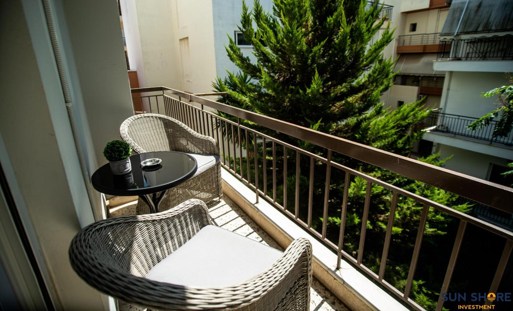 Explore Greece From Comfortable City Centre Apartment Chalkís Buitenkant foto